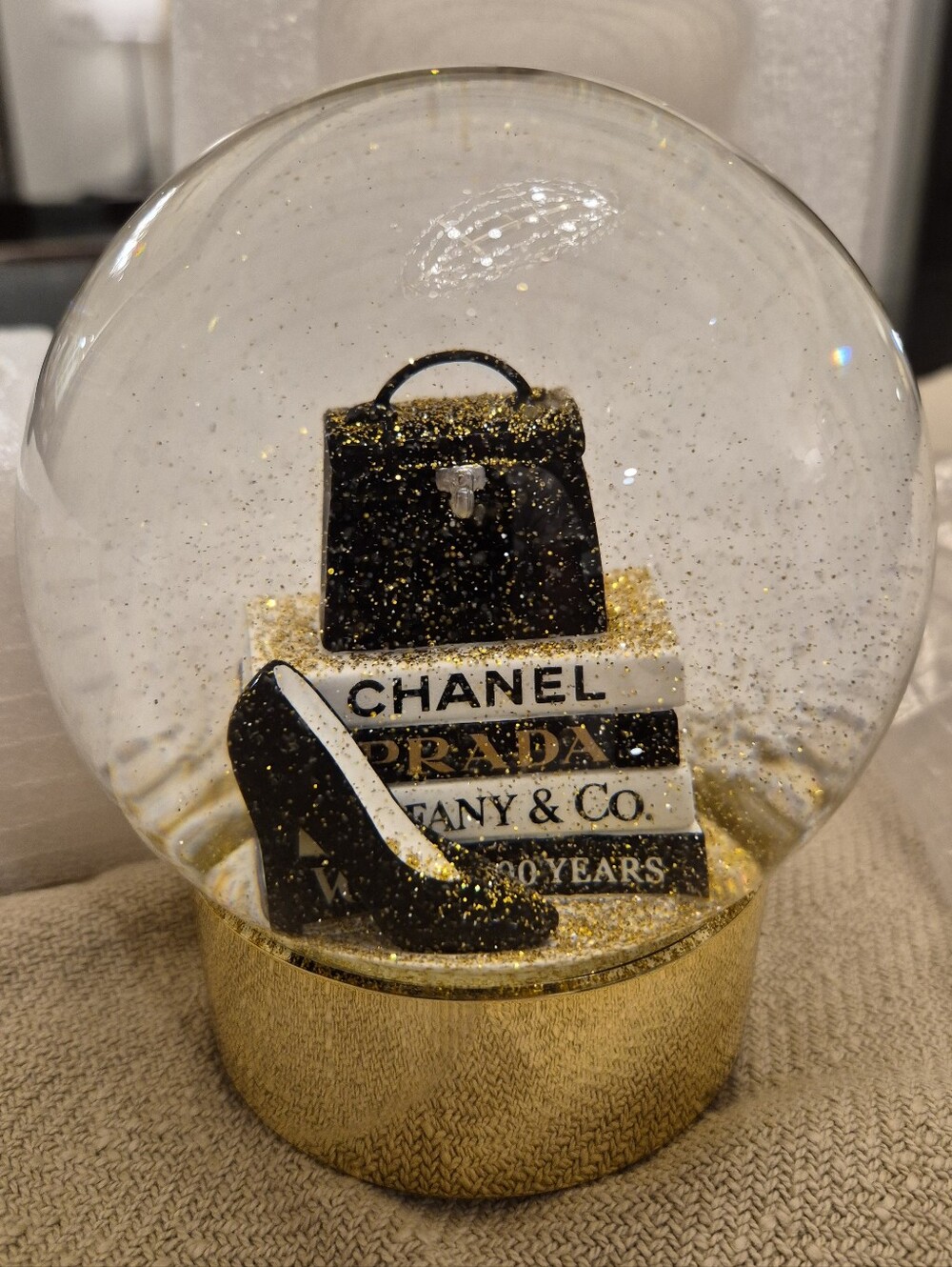 Fashion Glitter Globe with led light - Picture 6 of 7